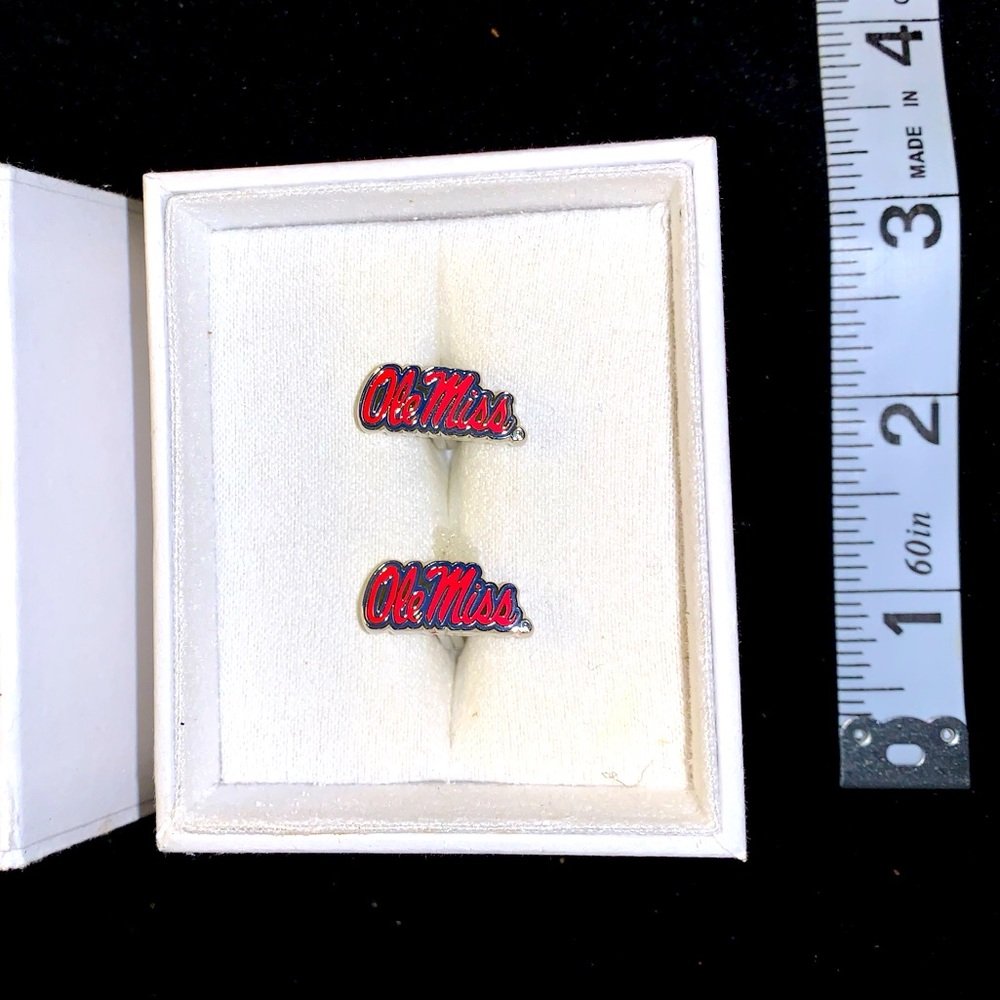 Ole Miss cufflinks ... never worn